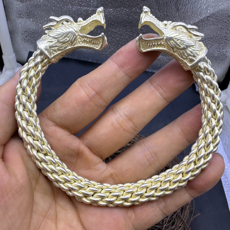 Vintage Collectible Jewelry - Bracelet torsadé antique de la dynastie