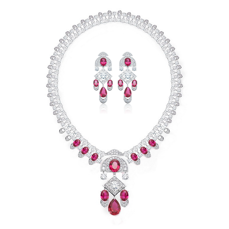 Vintage Collectible Jewelry - Collection de créateurs Style collier boucles