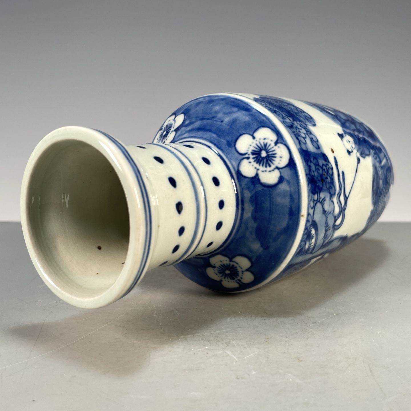 Vase Rouleau en Porcelaine Ble - Vintage Collectible Pottery avis et prix